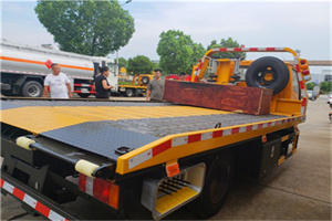 香洲附近拖车电话号码服务