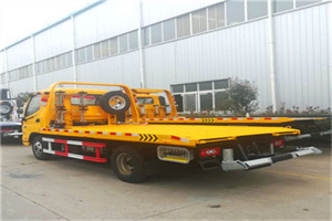 香洲附近拖车救援搭电